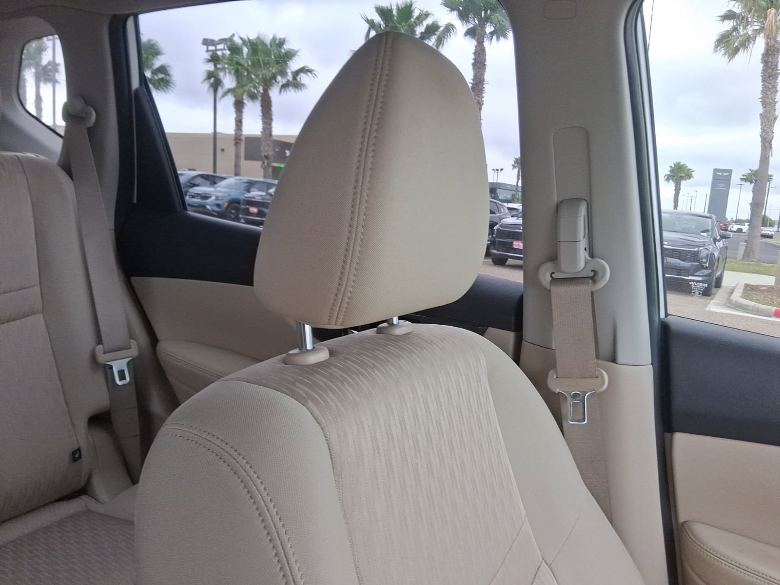 Used 2020 Nissan Rogue SV FWD image 18