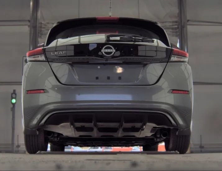 Used 2025 Nissan Leaf S FWD image 8