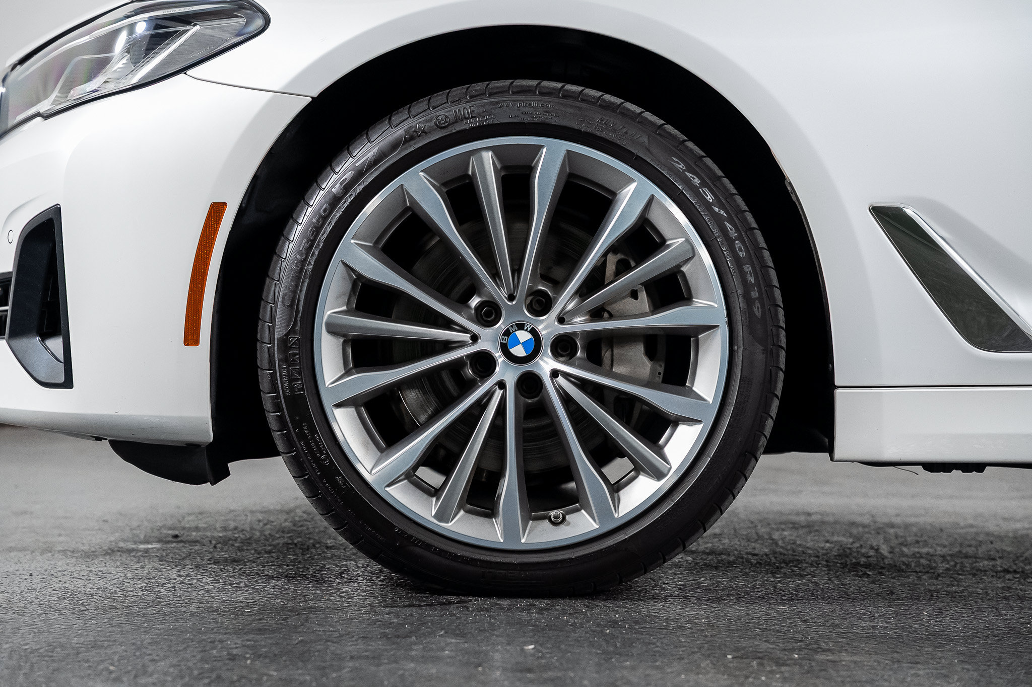 Used 2021 BMW 540i xDrive w/ Premium Package AWD/4WD image 13
