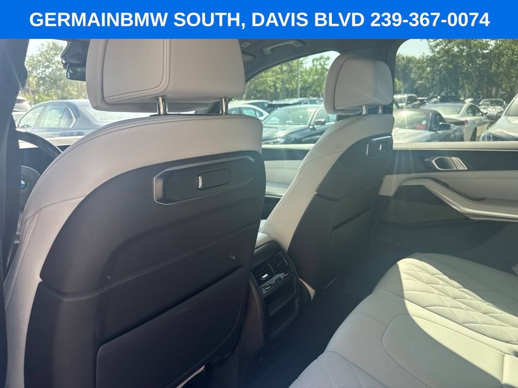 Used 2025 BMW X5 xDrive40i w/ M Sport Package AWD/4WD image 35