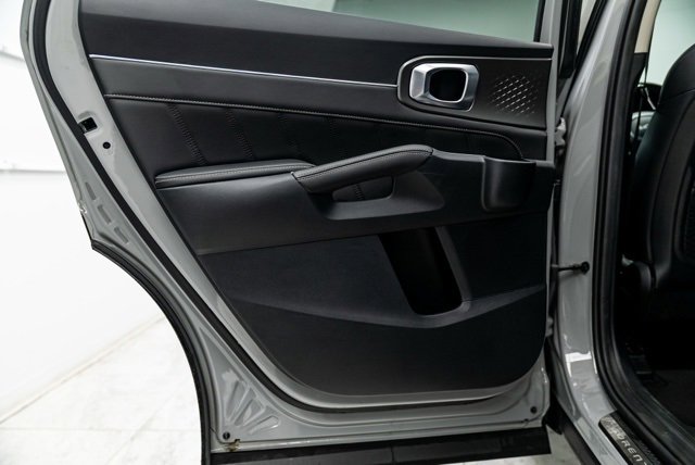 Used 2023 Kia Sorento SX image 26