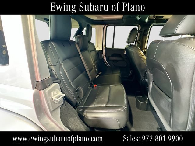 Used 2018 Jeep Wrangler Unlimited Sahara AWD/4WD image 29