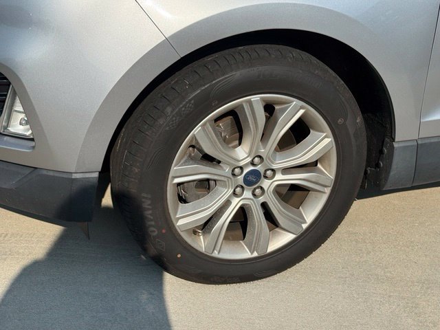 Used 2022 Ford Edge Titanium AWD/4WD image 4