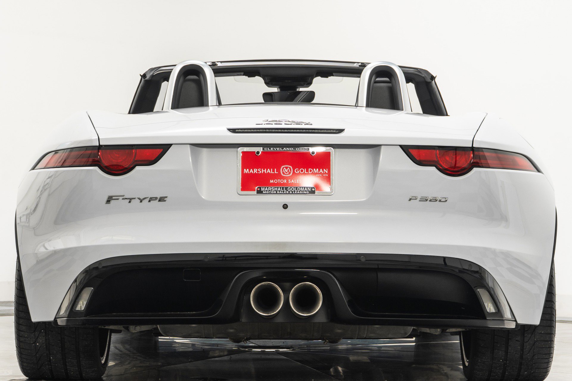 Used 2019 Jaguar F-TYPE R-Dynamic image 8