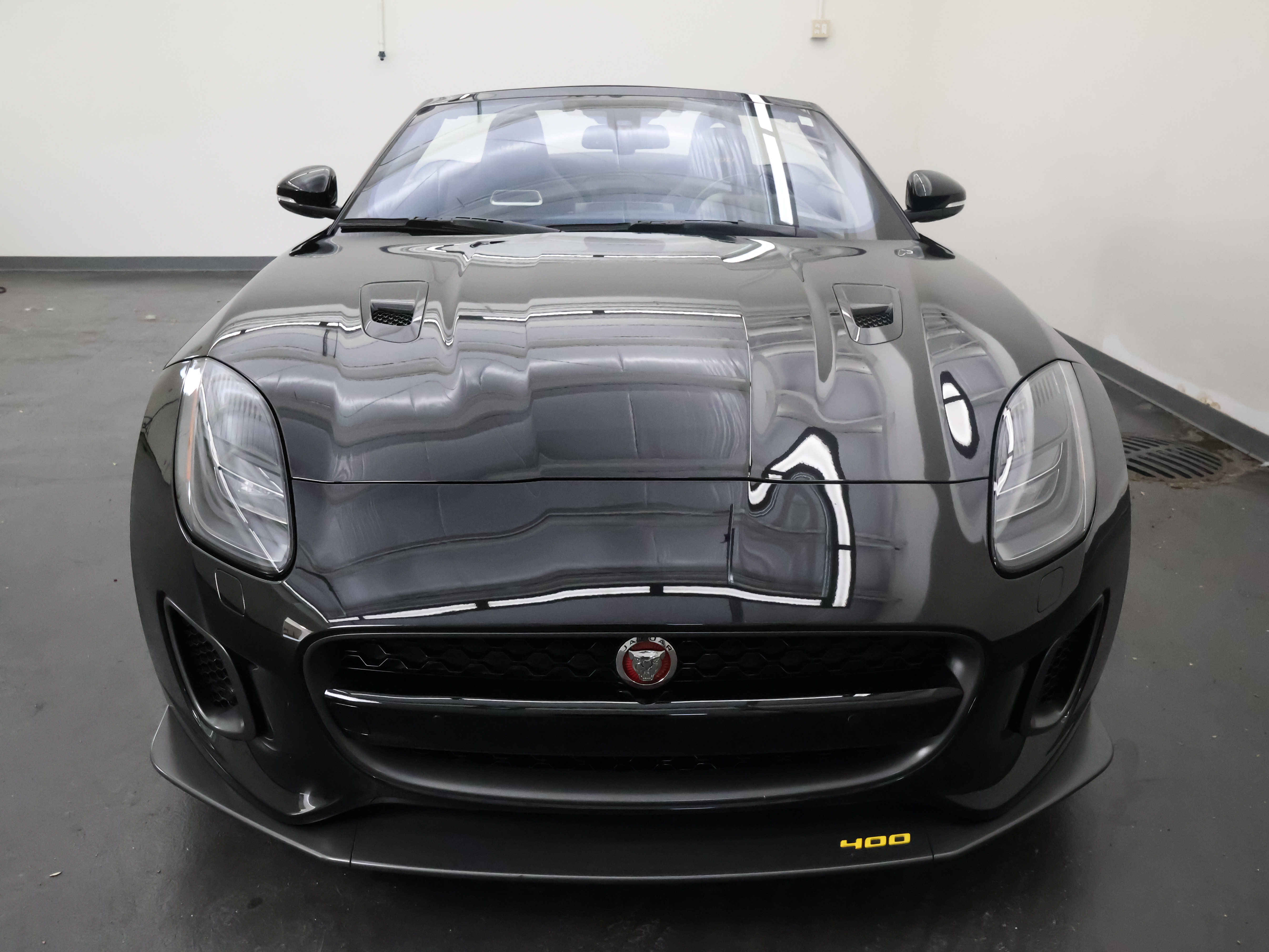 Used 2018 Jaguar F-TYPE 400 Sport AWD/4WD image 9