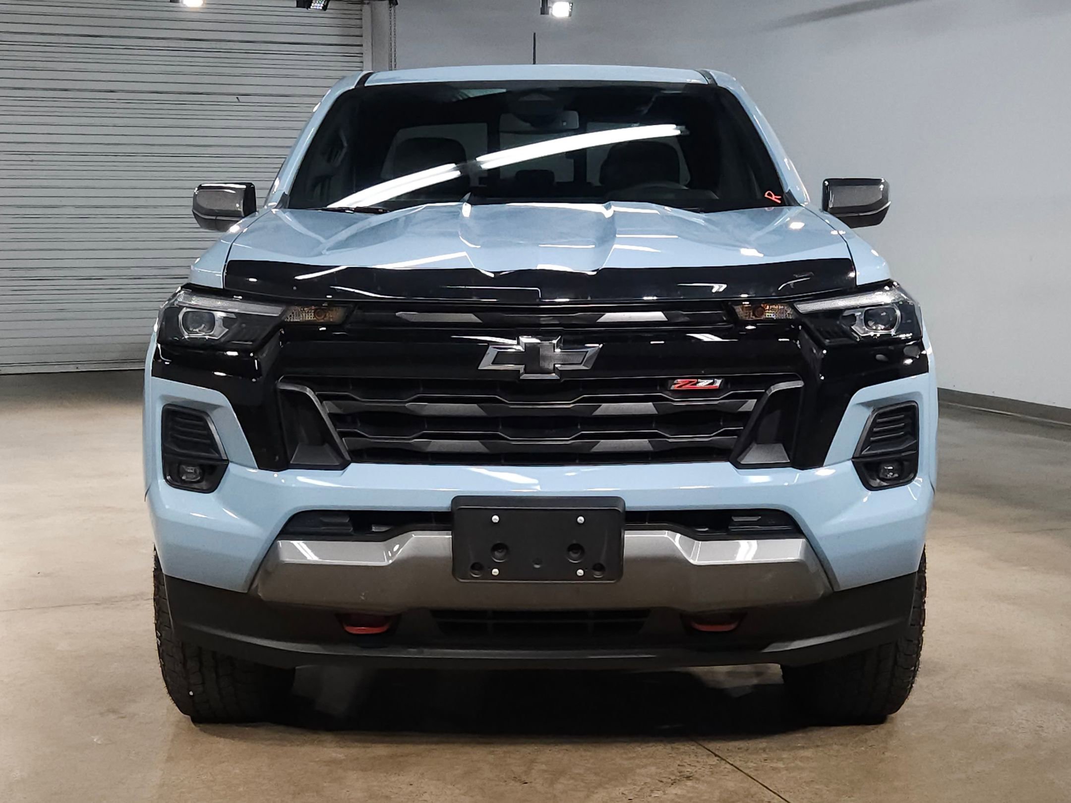 Used 2025 Chevrolet Colorado Z71 image 2
