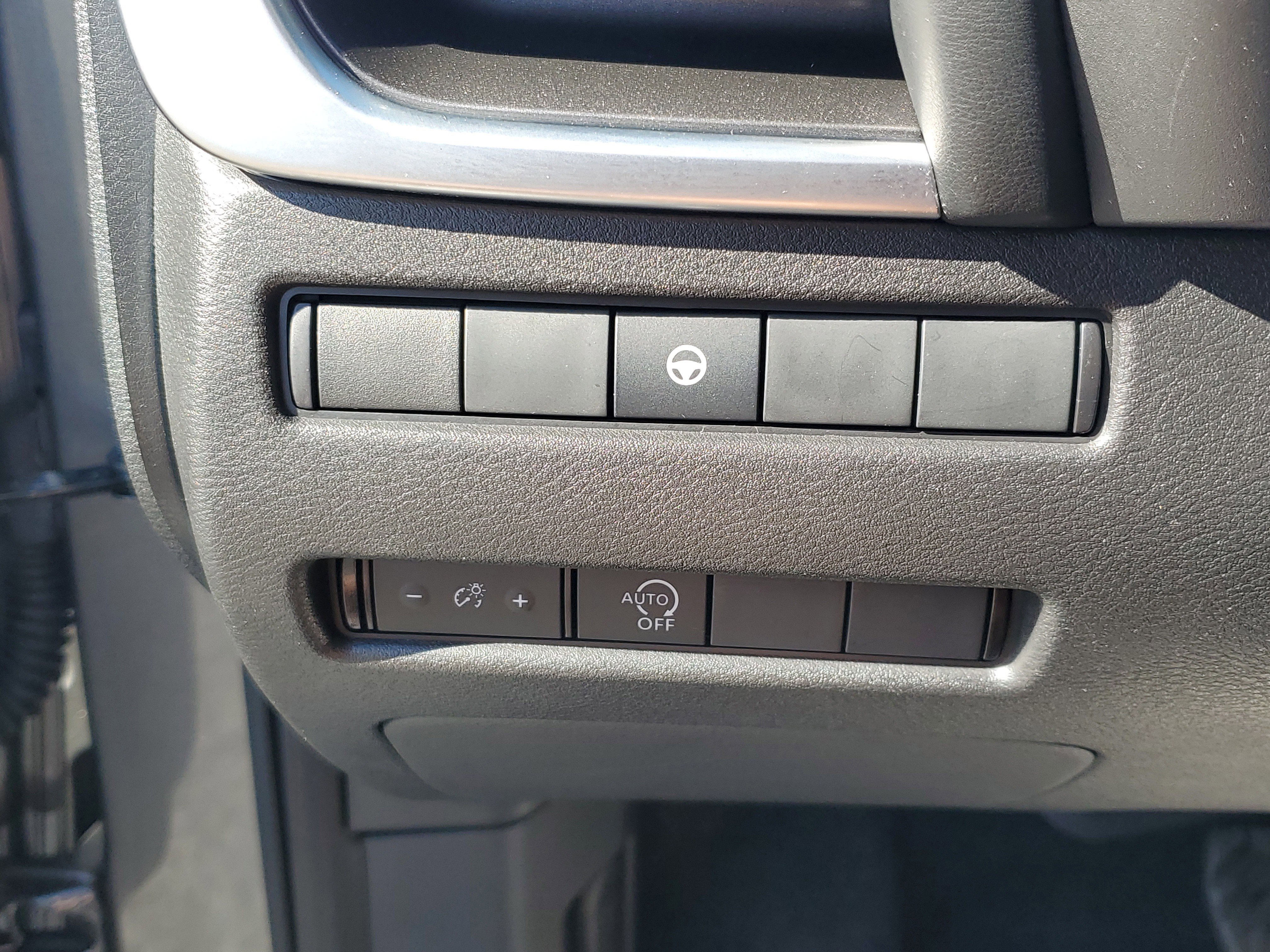 Certified 2023 Nissan Rogue SV image 24