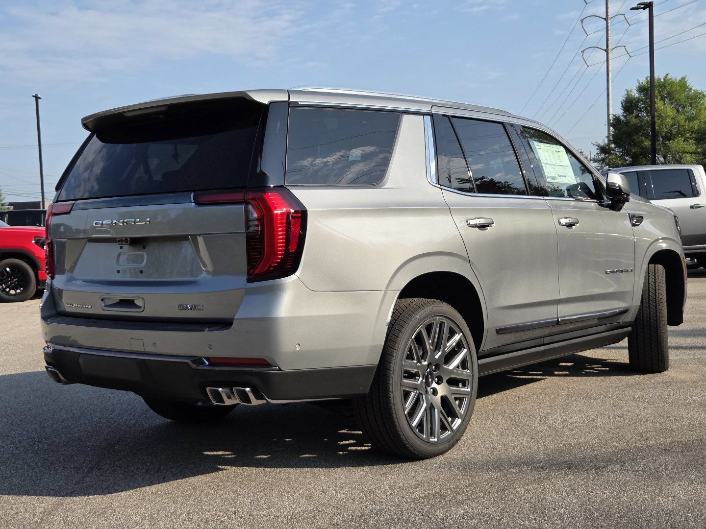 New 2026 GMC Yukon Denali Ultimate w/ LPO, Floor Liner Package AWD/4WD image 21