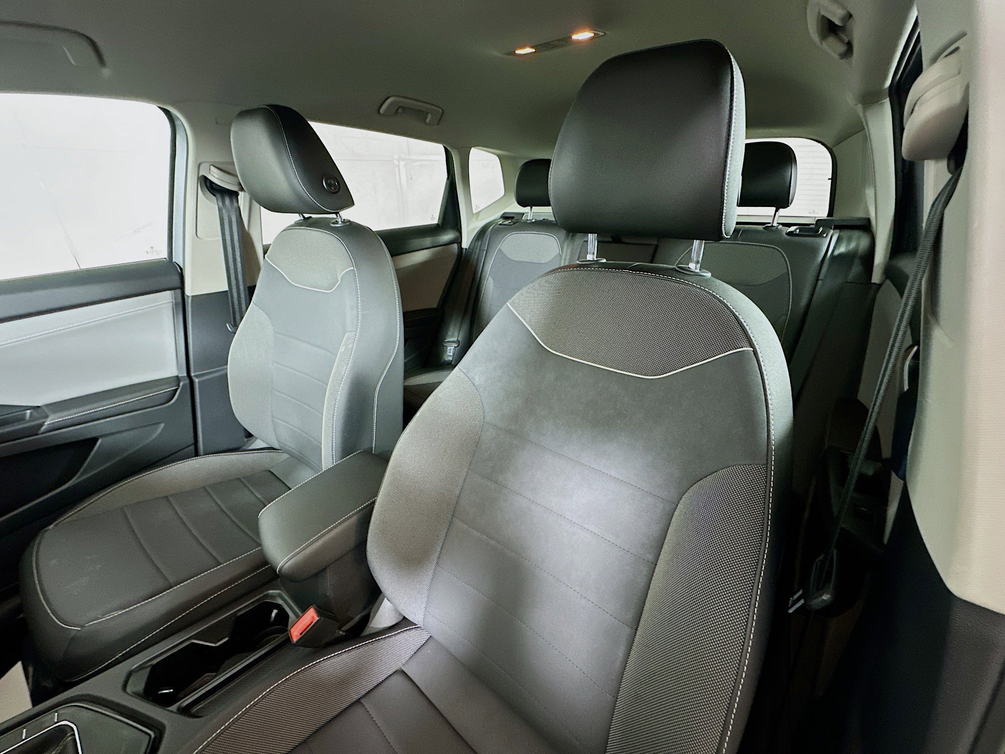 Used 2024 Volkswagen Taos SE image 19