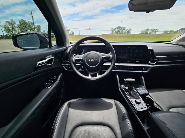 Used 2025 Kia Sportage EX w/ Premium Package FWD image 13
