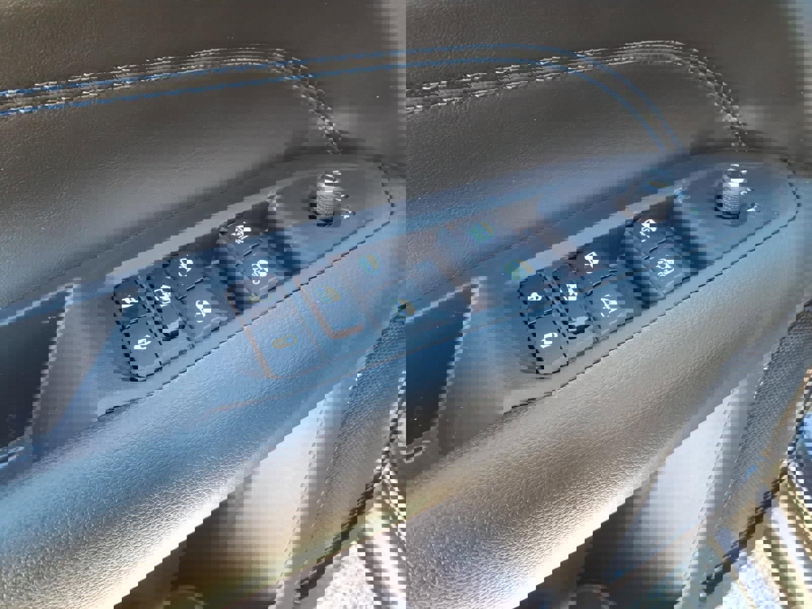 New 2026 Jeep Compass Latitude image 10