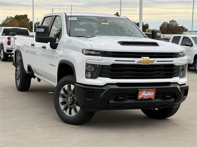 New 2026 Chevrolet Silverado 2500 Custom video 2