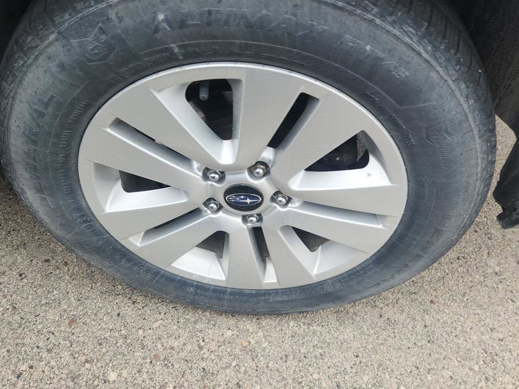 Used 2017 Subaru Outback 2.5i Premium image 7