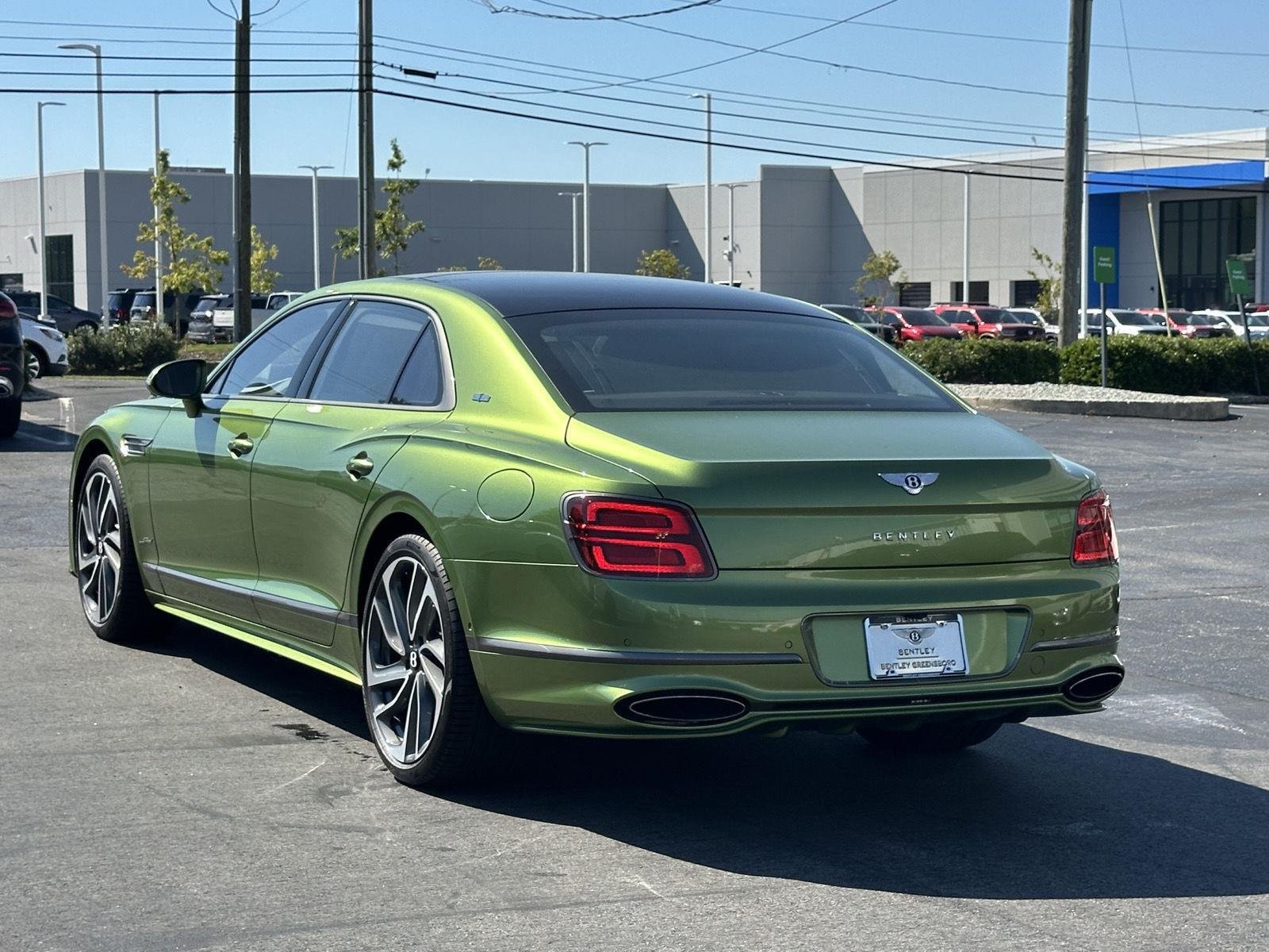 New 2025 Bentley Flying Spur Plug-In Hybrid AWD/4WD image 3