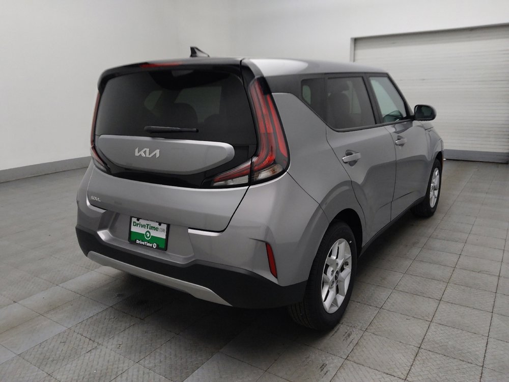 Used 2025 Kia Soul LX image 9