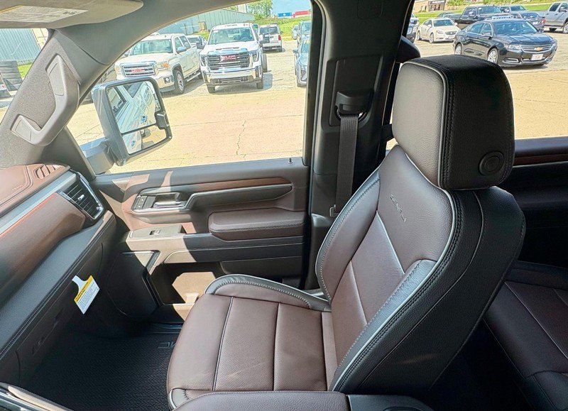 New 2026 GMC Sierra 2500 Denali w/ Denali Reserve Package AWD/4WD image 28