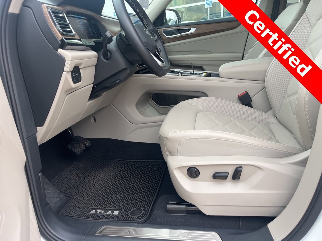 Used 2025 Volkswagen Atlas SE image 7