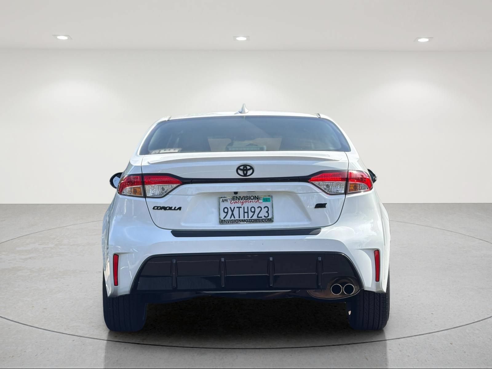Used 2026 Toyota Corolla SE FWD image 4