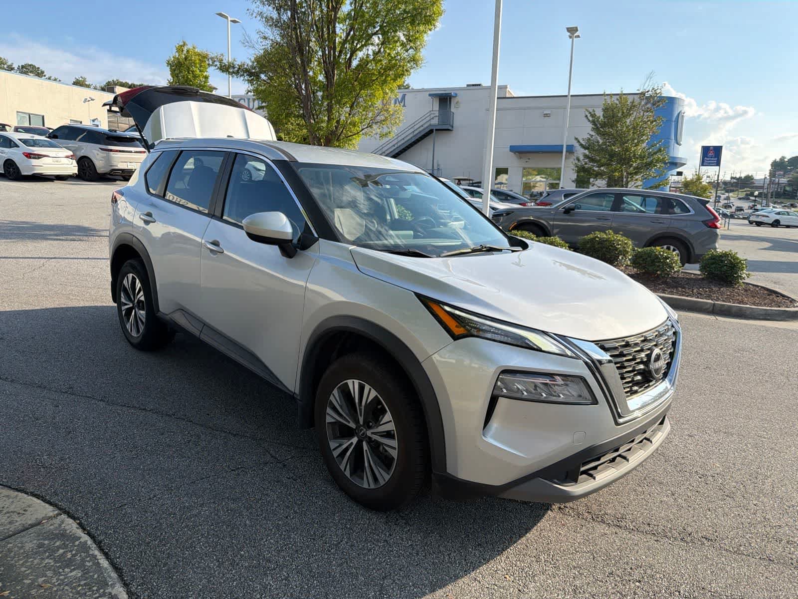 Used 2023 Nissan Rogue SV FWD image 13