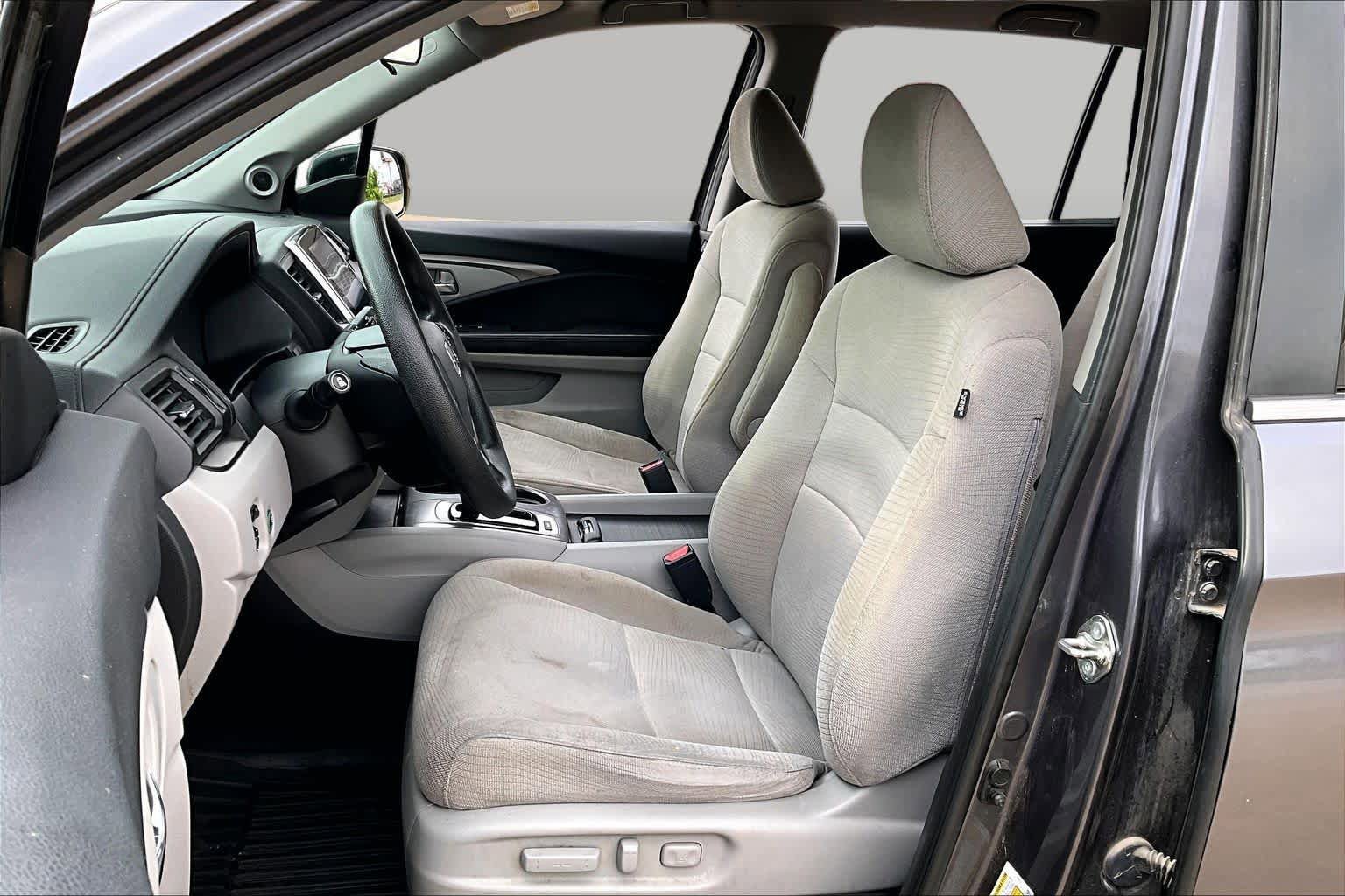 Used 2018 Honda Pilot EX image 7