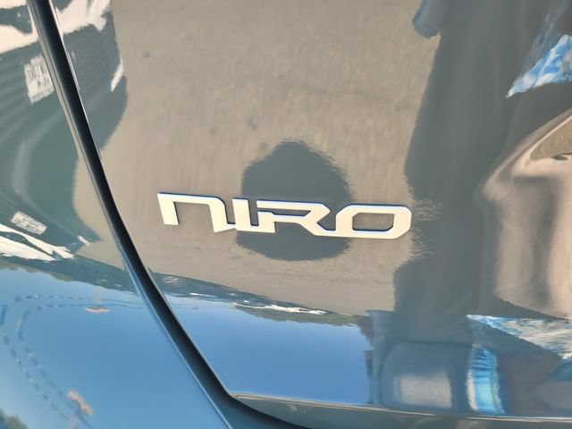 Used 2023 Kia Niro Wave FWD image 7