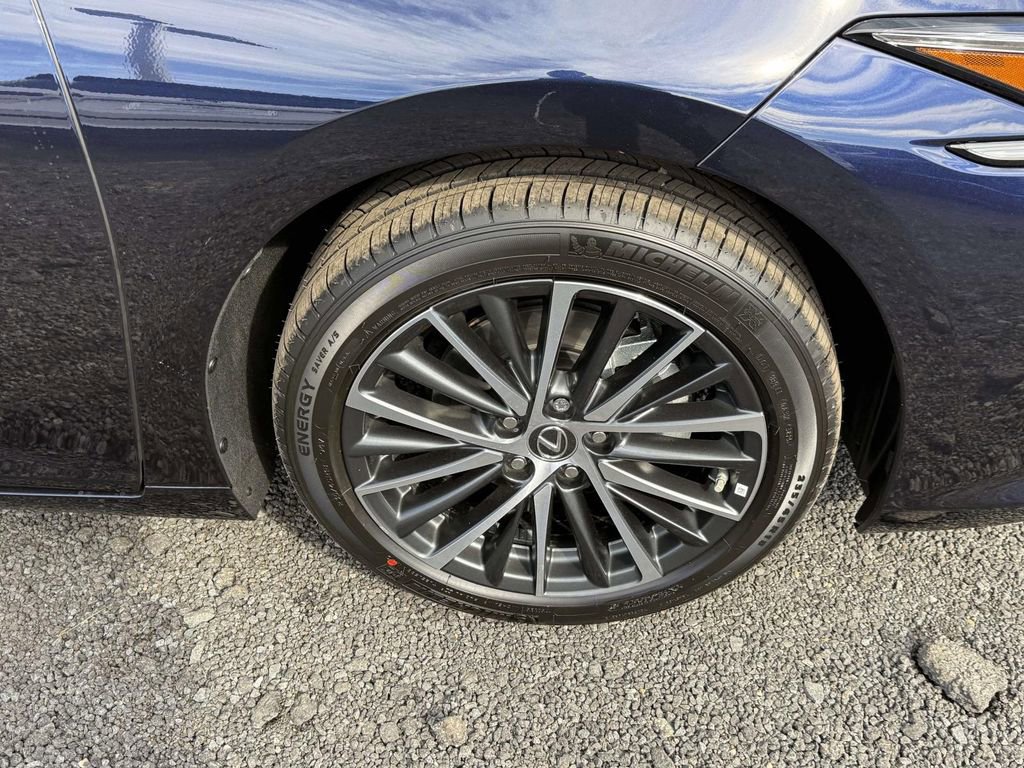 Used 2025 Lexus ES 350 Premium image 7