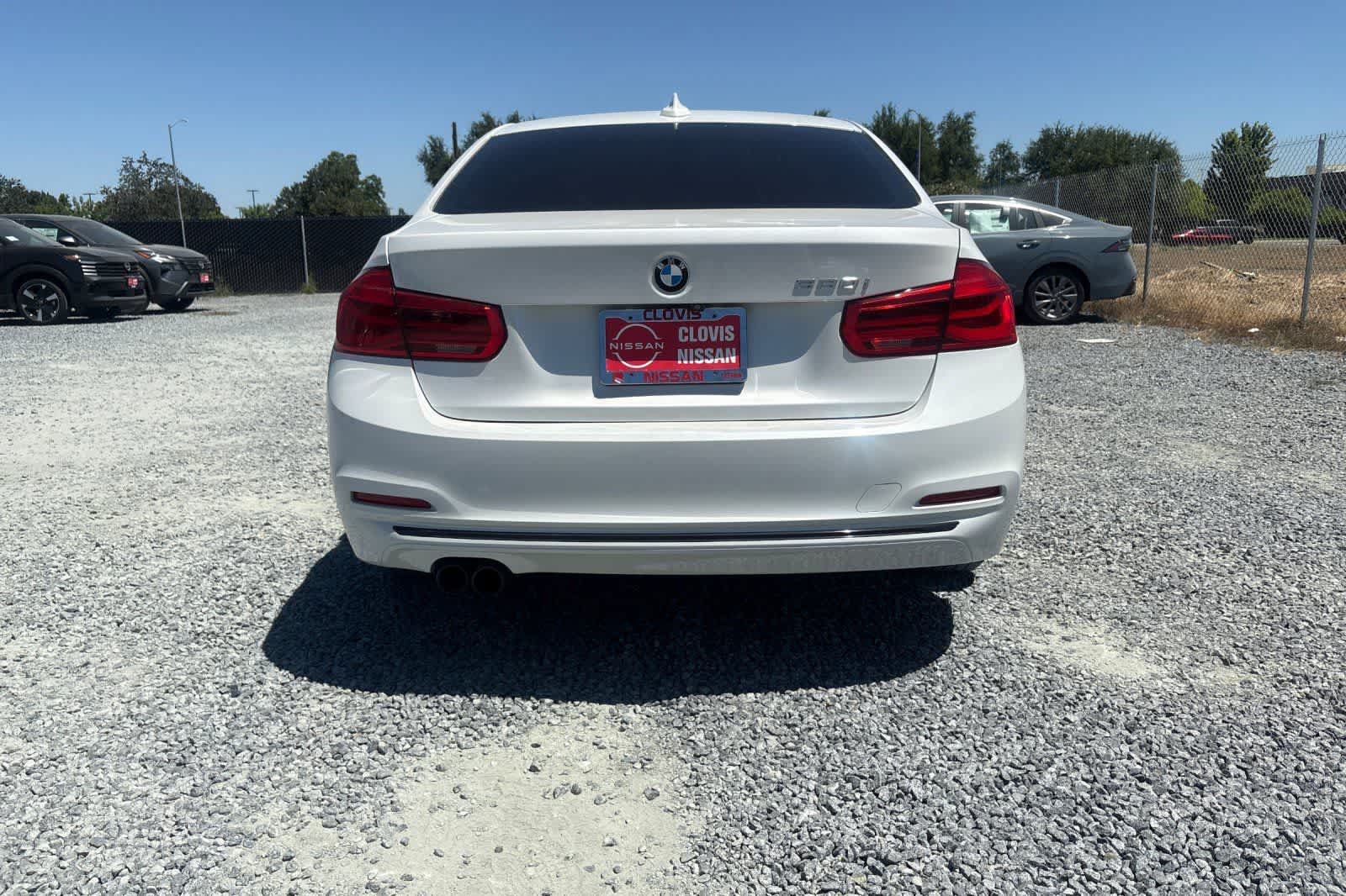 Used 2018 BMW 330i Sedan w/ Convenience Package RWD image 8