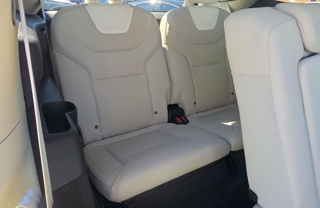 Used 2025 Volvo EX90 Ultra AWD/4WD image 8