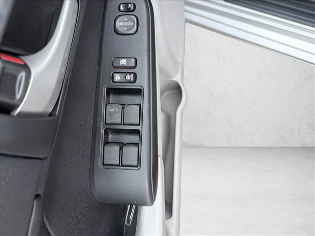 Used 2014 Toyota Camry LE FWD image 11