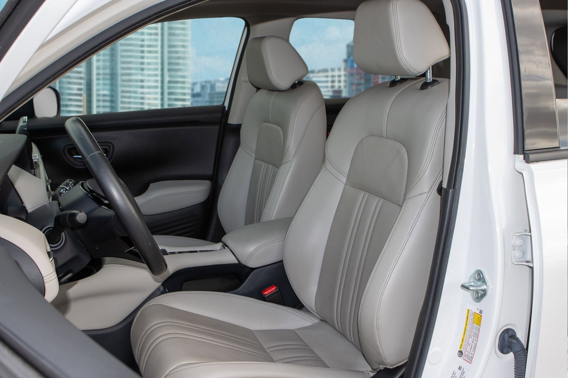 Certified 2023 Honda HR-V EX-L image 10