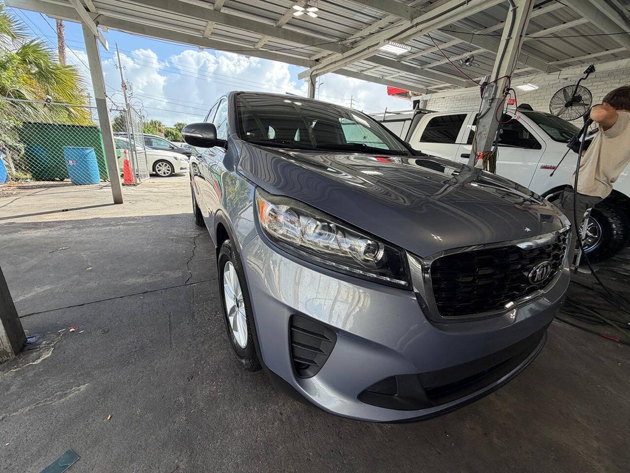 Used 2020 Kia Sorento LX AWD/4WD image 4