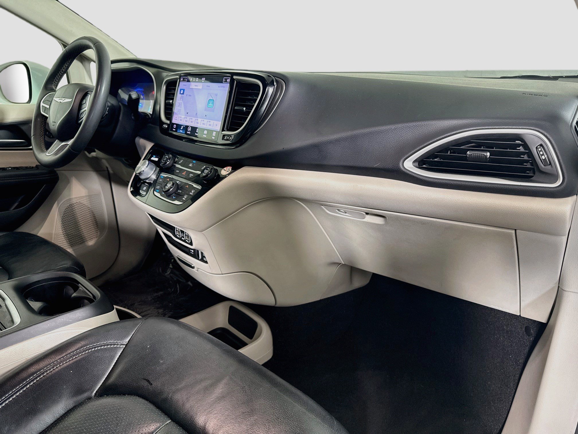 Used 2022 Chrysler Pacifica Touring-L FWD image 30
