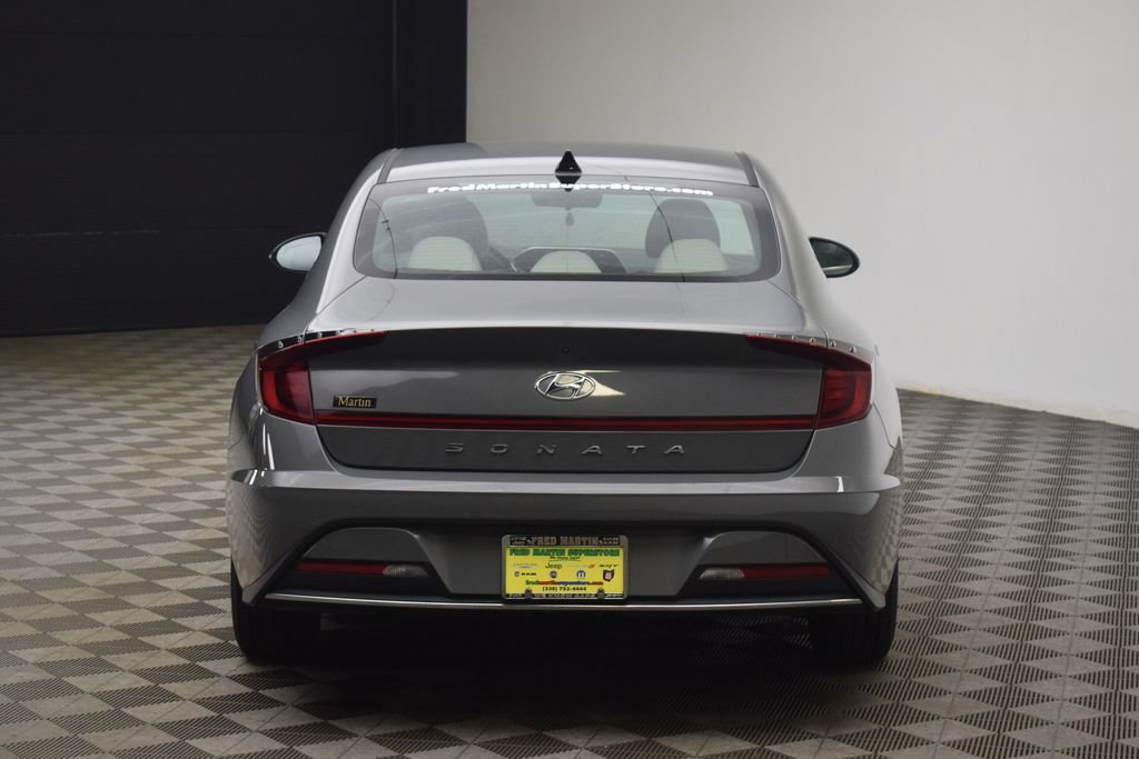 Used 2023 Hyundai Sonata SE w/ Cargo Package FWD image 9