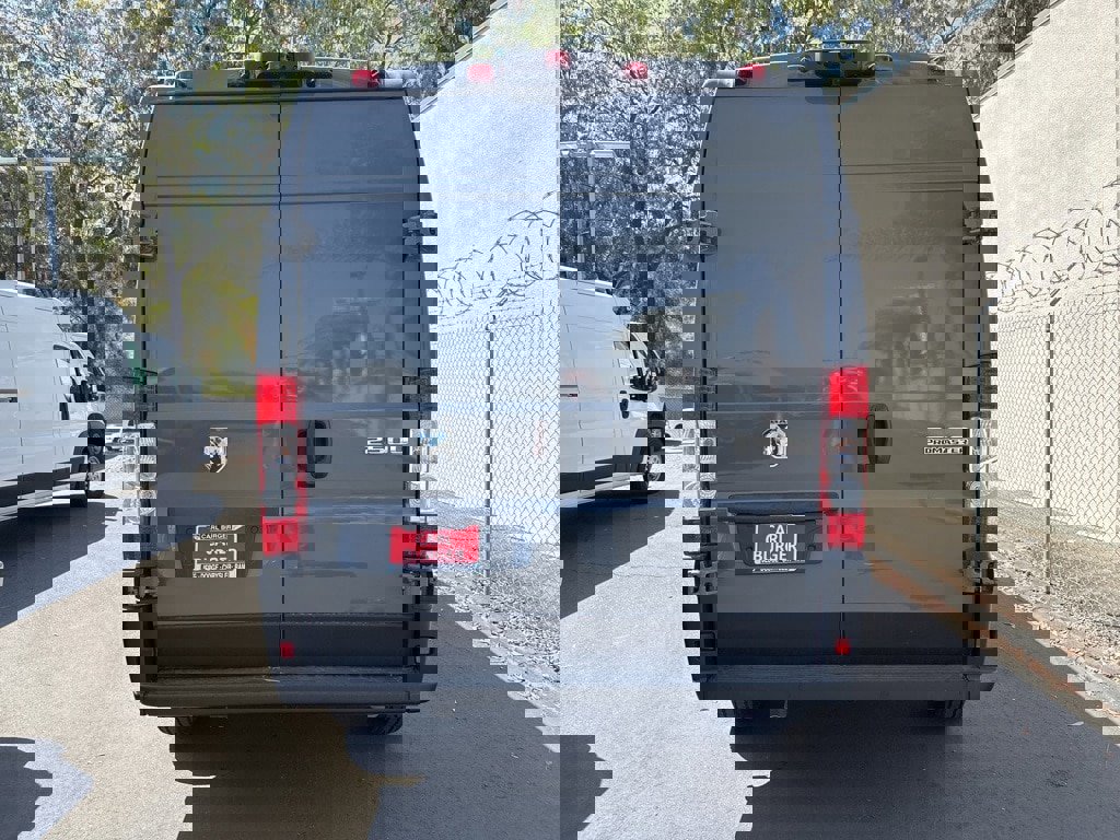 New 2025 RAM ProMaster 2500 w/ Quick Order Package 22G SLT image 6