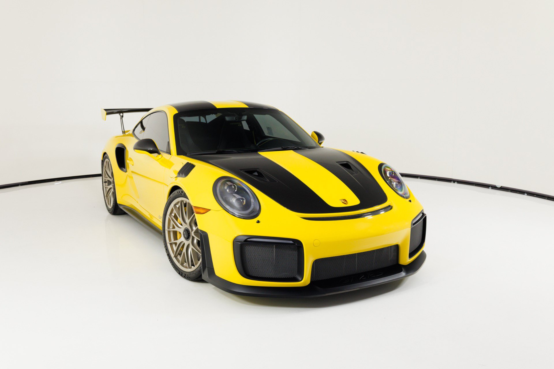 Used 2018 Porsche 911 GT2 RS w/ Weissach Package RWD image 56