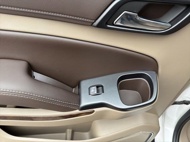 Used 2019 Chevrolet Suburban LT w/ Luxury Package image 21