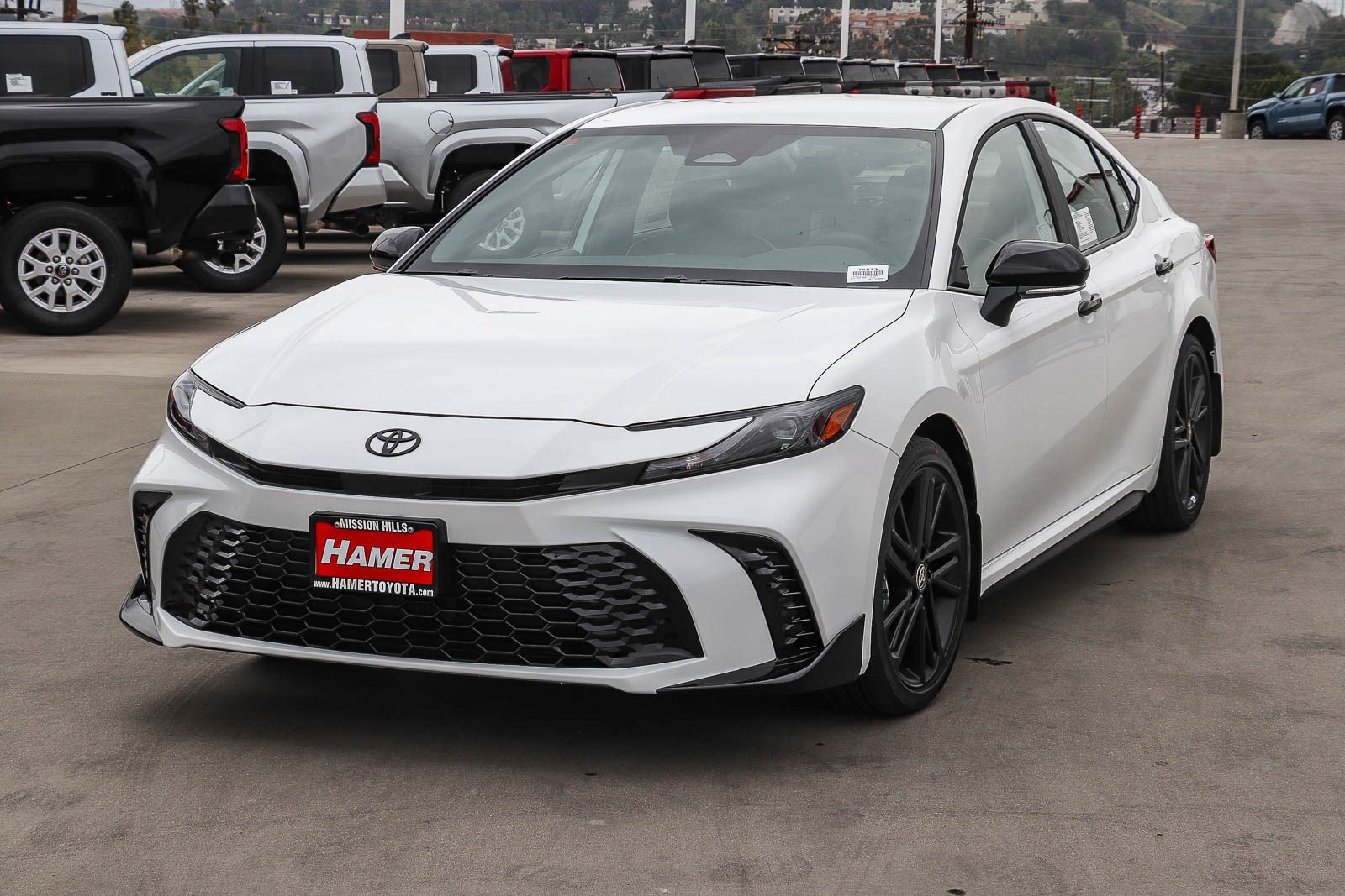 New 2026 Toyota Camry Hybrid image 3