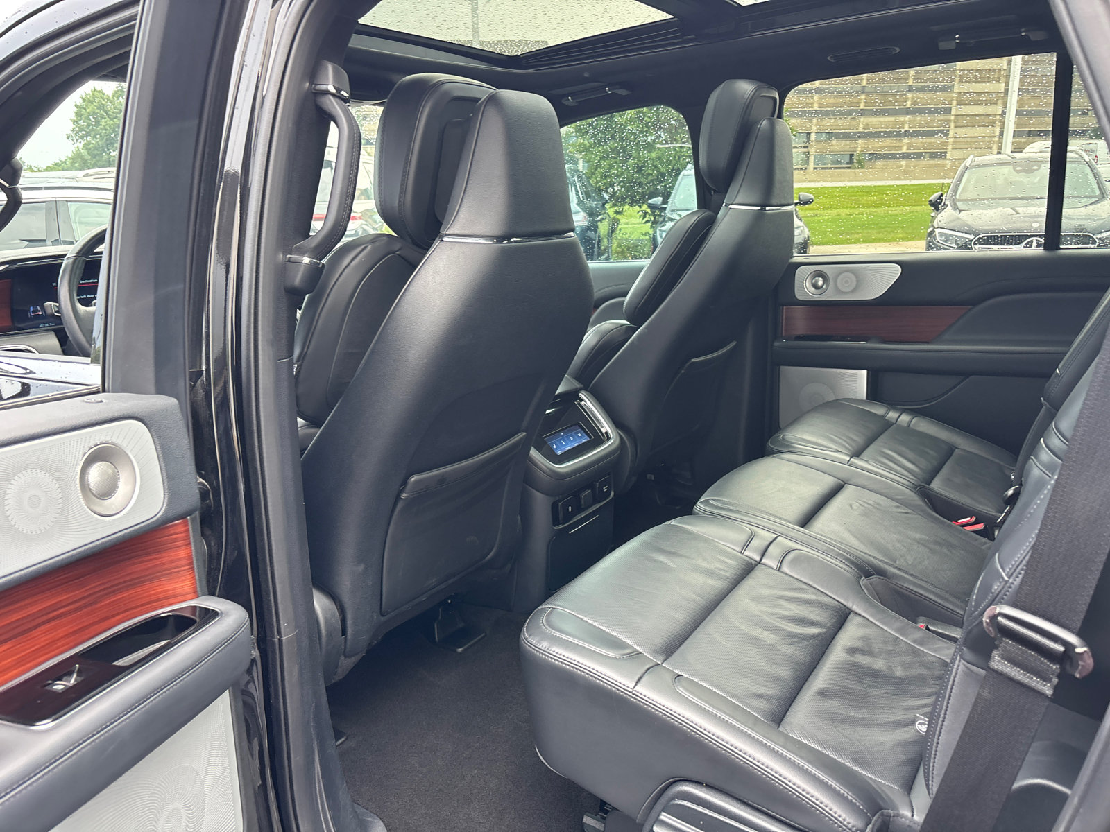 Certified 2023 Lincoln Navigator Reserve AWD/4WD image 27