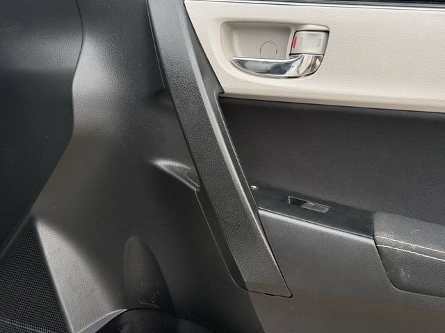 Used 2017 Toyota Corolla LE FWD image 26