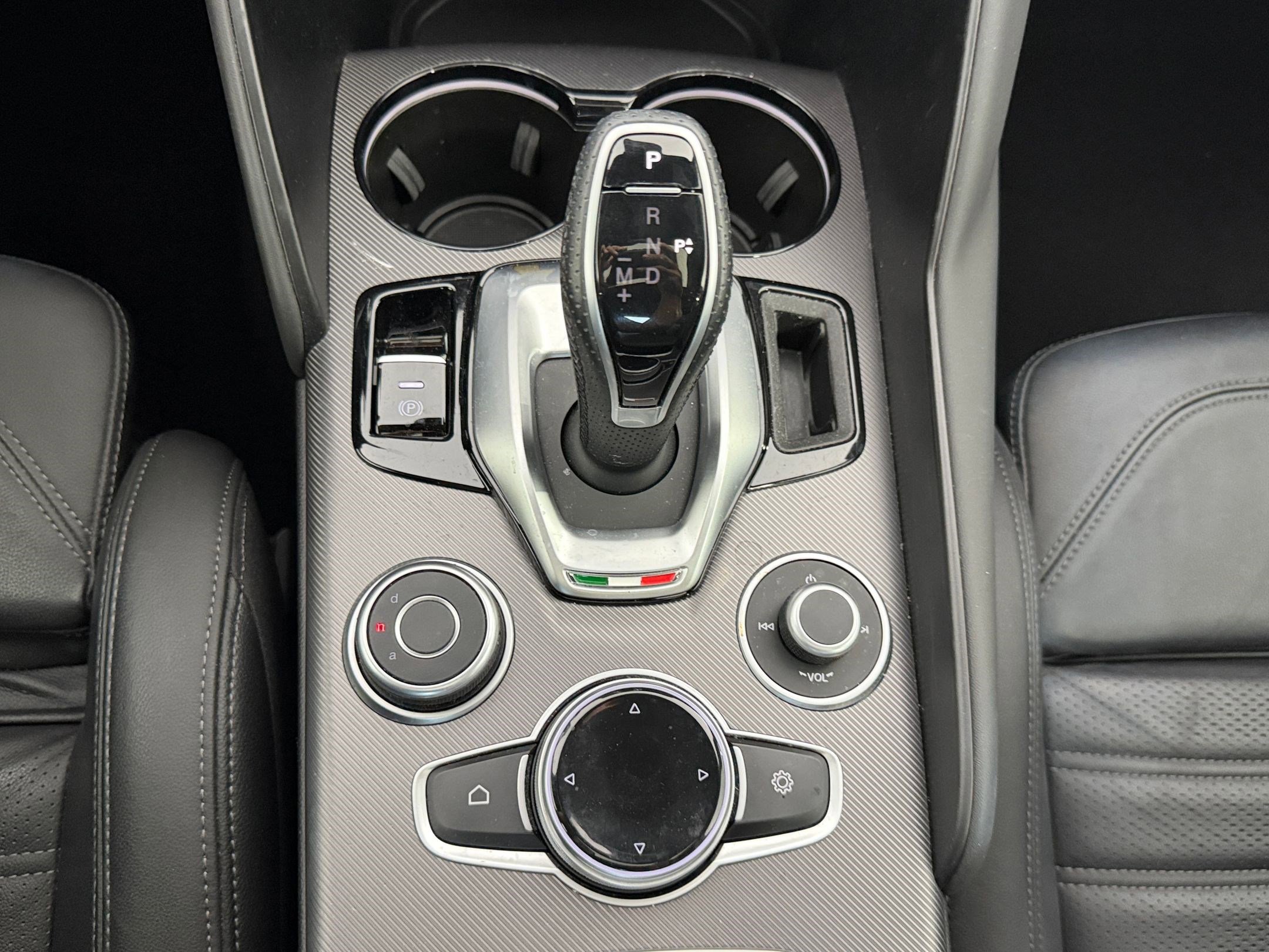 Used 2021 Alfa Romeo Giulia Ti Sport image 18