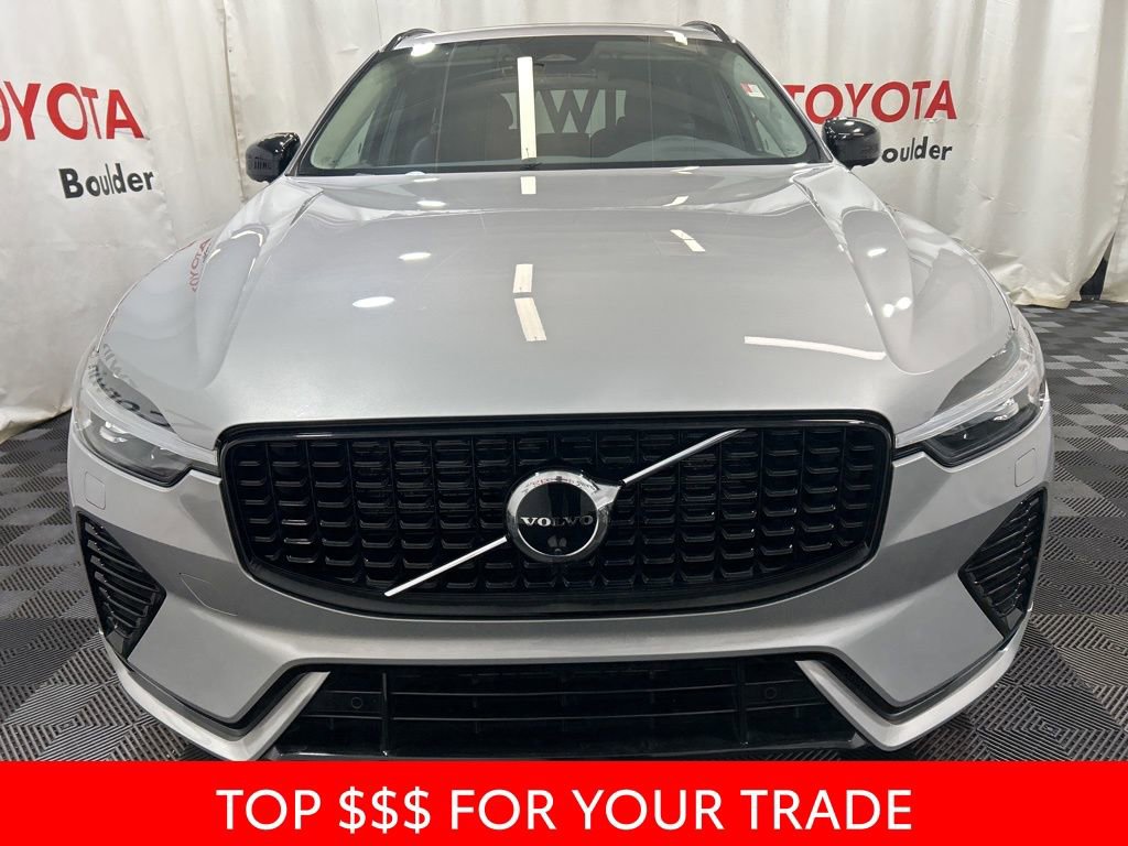 Used 2025 Volvo XC60 B5 Plus image 2