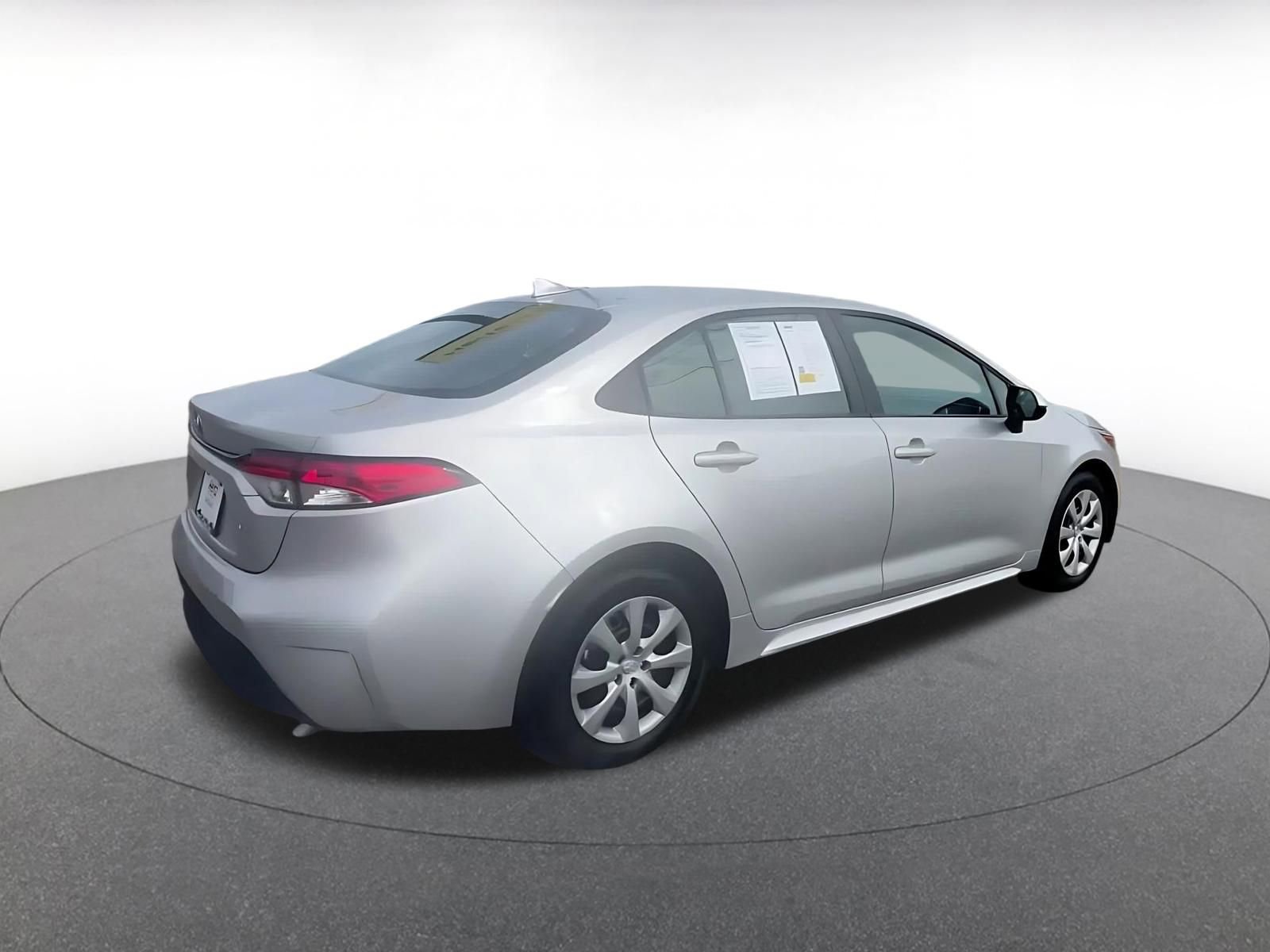 Used 2025 Toyota Corolla LE image 15