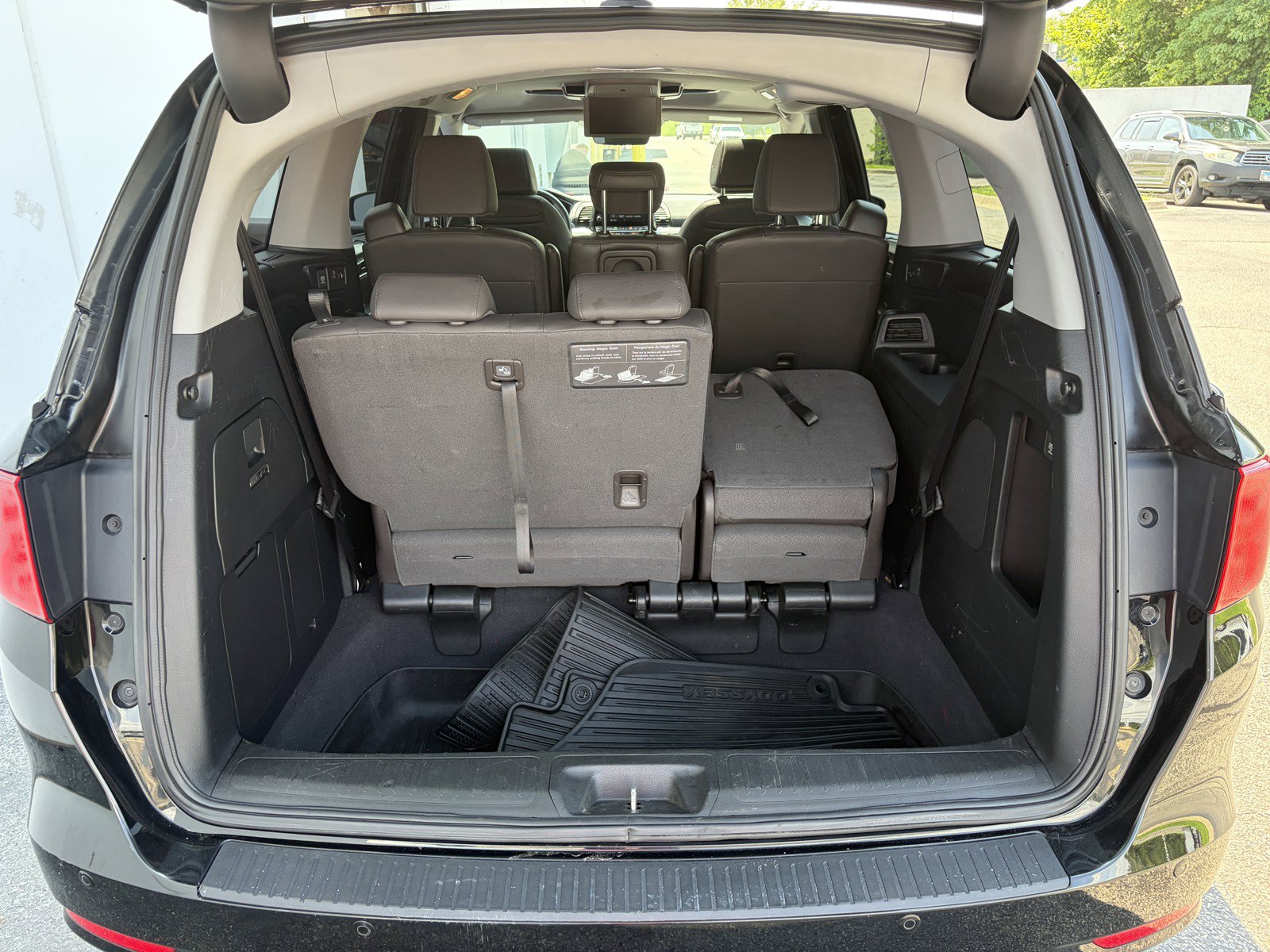 Used 2018 Honda Odyssey Touring image 41