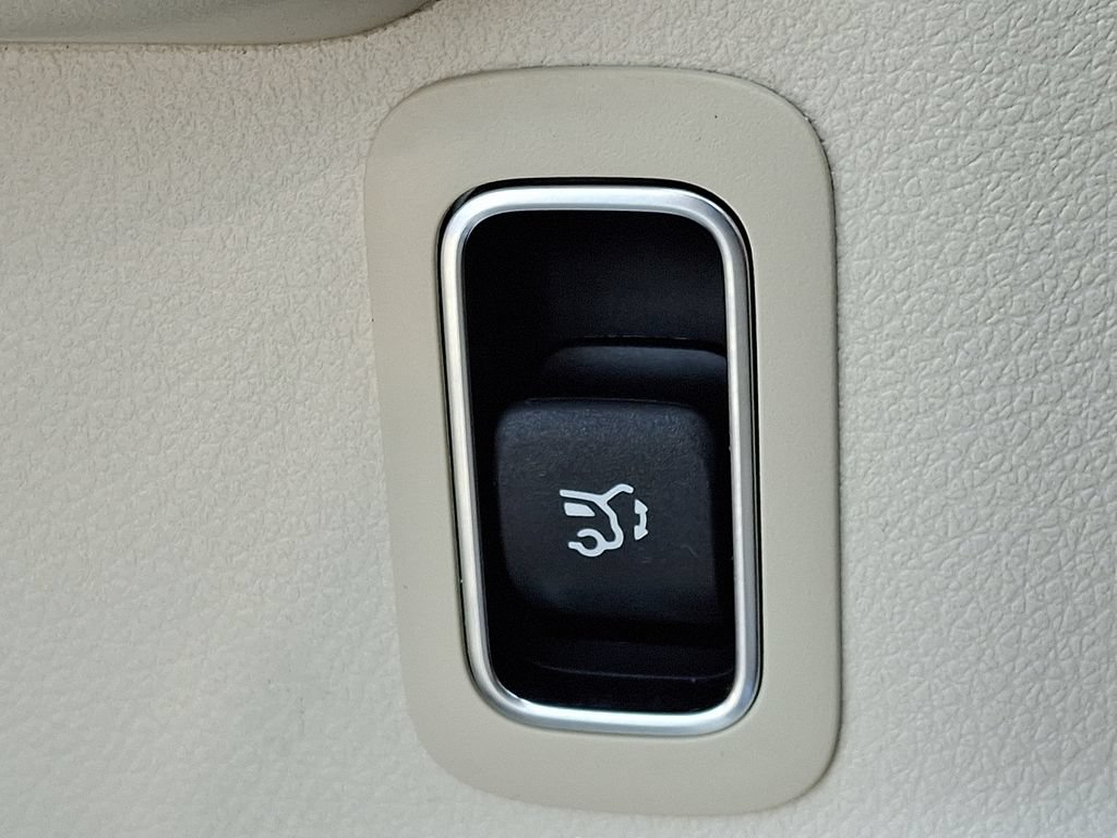 Used 2024 Mercedes-Benz GLB 250 4MATIC image 26