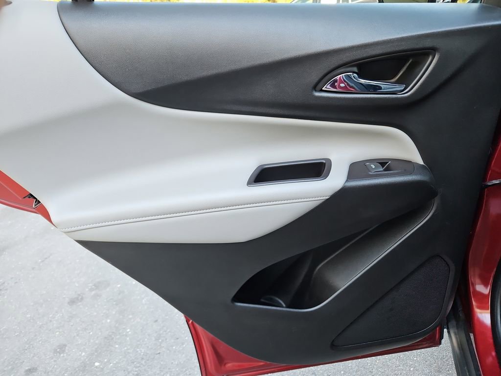 Used 2020 Chevrolet Equinox Premier image 31