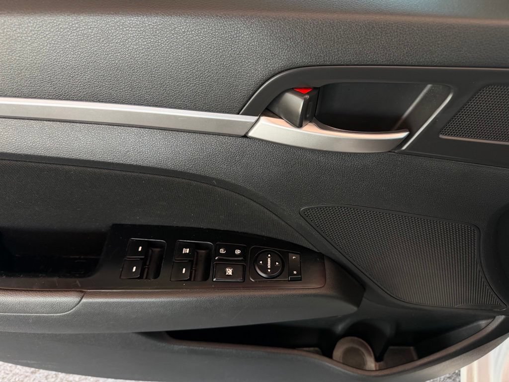 Used 2019 Hyundai Elantra SEL w/ Cargo Package FWD image 18