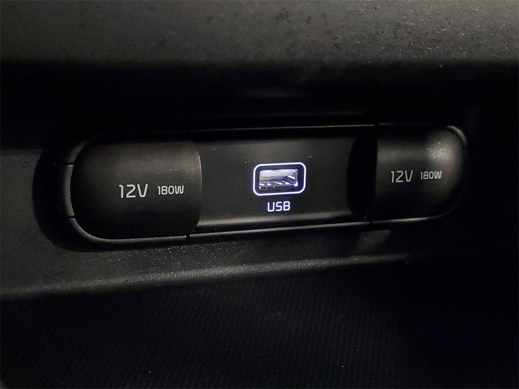 Certified 2022 Kia Seltos LX image 23