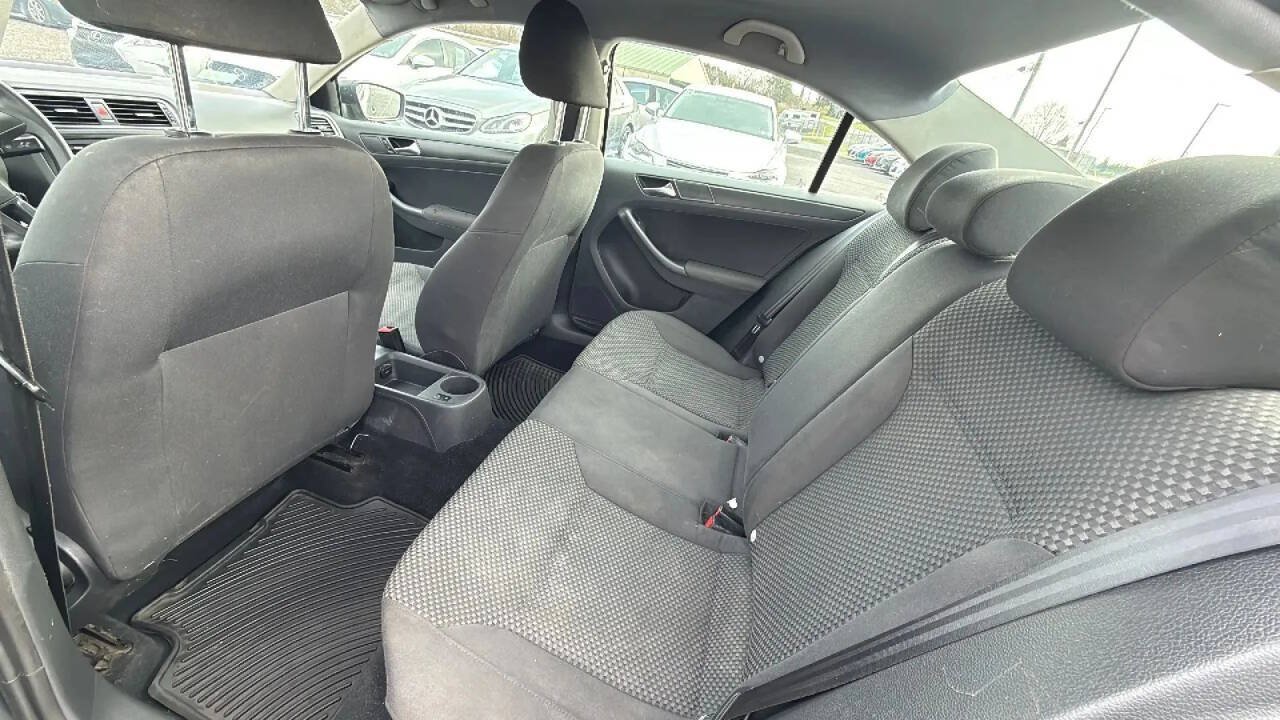 Used 2011 Volkswagen Jetta S FWD image 10
