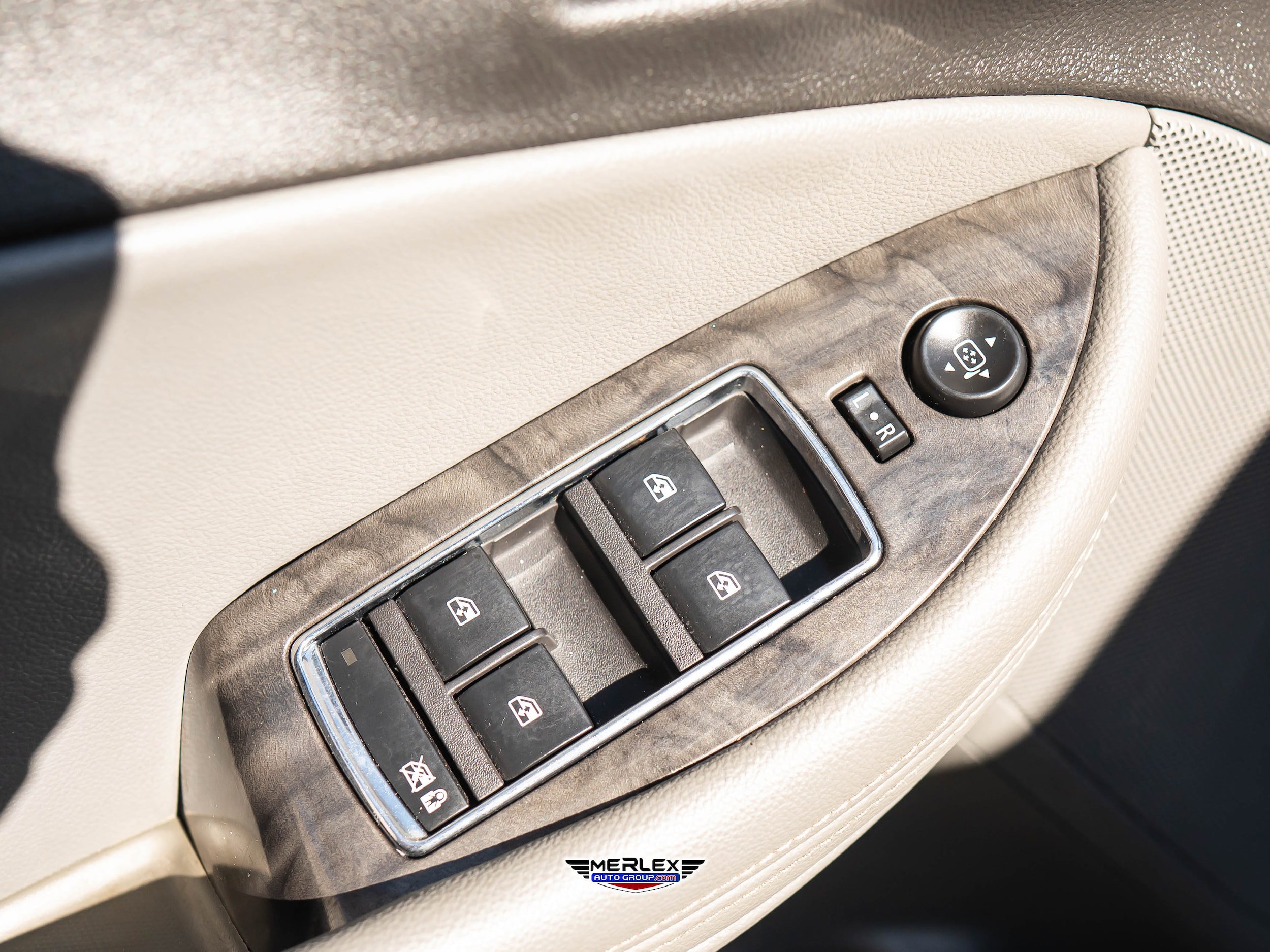Used 2015 Chevrolet Impala LT w/ Convenience Package FWD image 36