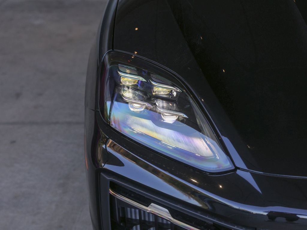 New 2026 Porsche Cayenne S image 12